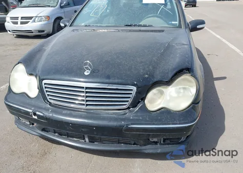 2005 Mercedes-Benz C 230 Kompressor Sport из США, поврежденный, VIN WDBRF40JX5F683088
